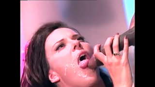 ���ਾਲੇ ਰਾਜੇ ਅਤੇ ਉਸ ਦੇ ਮਹਿਮਾਨ ਹਨ ਚੁਦਾਈ ਕਰਦੇ ਇਸ ਨੂੰ ਭੁੱਖੇ ਵੱਡੀ ਛਾਤੀ ਵਾਲੀ ਮਟਰੀ