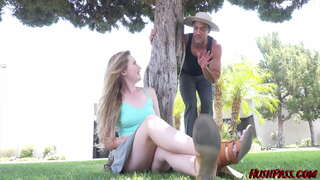 Sable Jones tha an Gardener thairis gu Trim i Bush