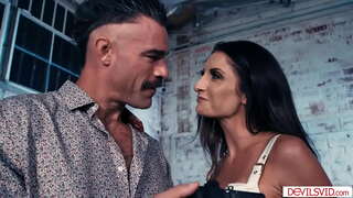 صاح الحمار اللعين له الزوجة مفلس امرأة سمراء أفضل صديق