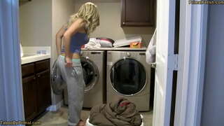 Mi Madrastra no Decirle a Mi Padrastro estamos de Mierda