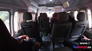 Petite Tailandés bebé fodido en bichano axustado