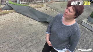 EURO - Horny BBW महिला प्रेम गर्न Fuck With Her Hubby &#039; s Best Friend