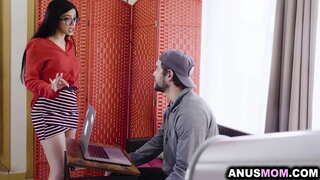 Iongantach SPANISH Julia de Lucia loves a big COCK in her ANAL