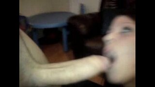 Labai gražus didelis kietajame gaidys gauna čiulpti sausas