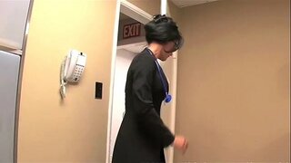 ���ेक्सी डॉक्टरों पर जाएँ