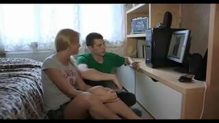 ���ಂದು ಕೂದಲಿನ ಸುಂದರಿ ಹುಡುಗಿ ಸವಾರಿ ಅಪ್ ಬೊಜ್ಜು ಶಿಶ್ನ