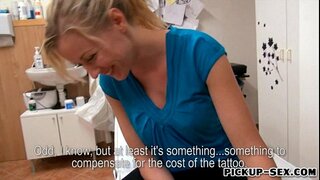 Victoria Waigel kruvitud võõras mees patakas raha