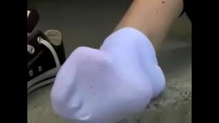 EMİLYS KİRLİ AYNALAR