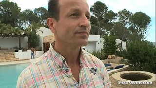 Amy वन्य वागण्याचा दोन Cocks