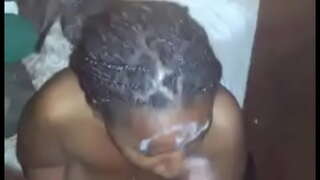 Aku cael pen o'r cymdogion