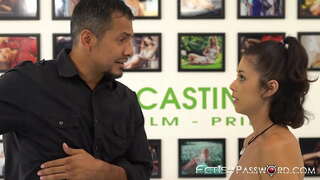 ���ृदयस्पर्शी किशोर छ, कुनै न कुनै सेक्स संग संवर्धन