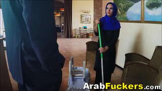 Timidus Arabs Exsul Data Pecunia Throating Adipem Dick