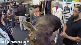 XXXPAWN - Que no Han Estat Mai Amb Un Home Abans, Però, la Necessitat de Diners