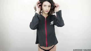 Şou мигающих сисек (pulsuz full video) - AmedeeVause