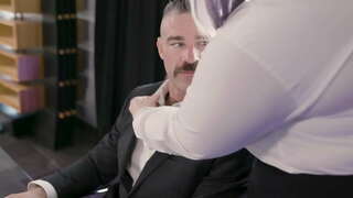 Бабе КСКСЛ Јебе У маца Са Својим Похотливым Газда