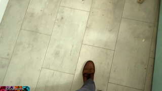 Блондинка секретарша с големи цици прави свирка на шефа