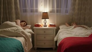 Lesbijskie delikatne zabawy między rudą i był blondynką laską