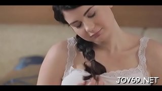 Malčice mlada crnka Lucy L. snima svoj prvi erotski video