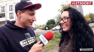 LETSDOEIT - Ліллі Фокс - Дражливі Хлопці Знайшли Нову Дівчину Для Своєї Нової Сцени